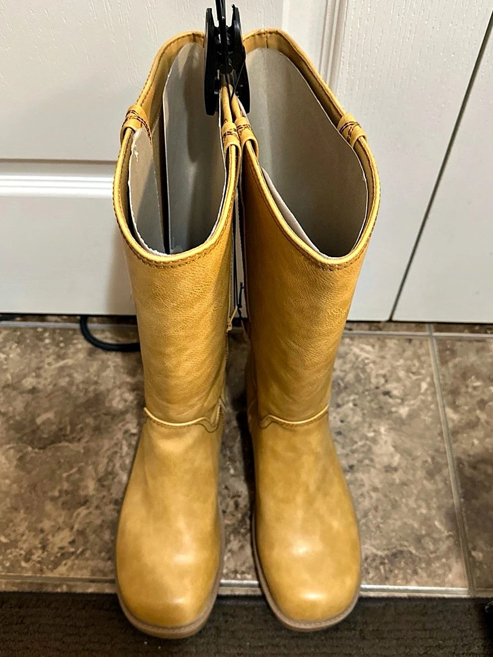 NO BOUNDARIES Tall Boots Brown US 11 W NWT